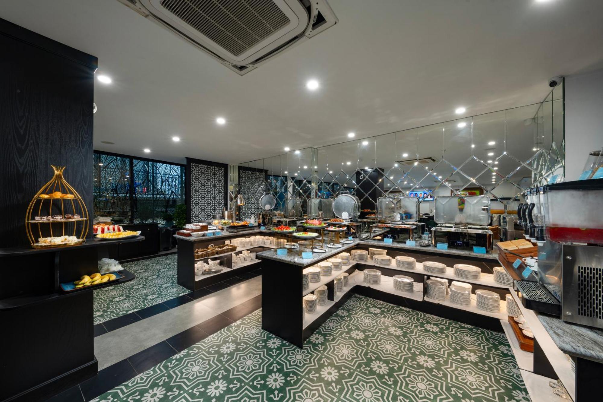 Sq Hang Gai Hotel & Spa Ханой Экстерьер фото