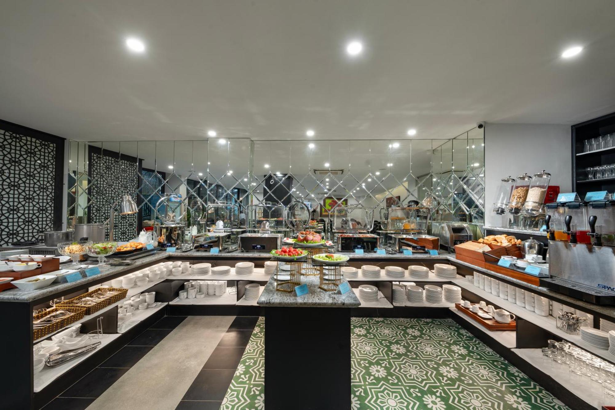 Sq Hang Gai Hotel & Spa Ханой Экстерьер фото