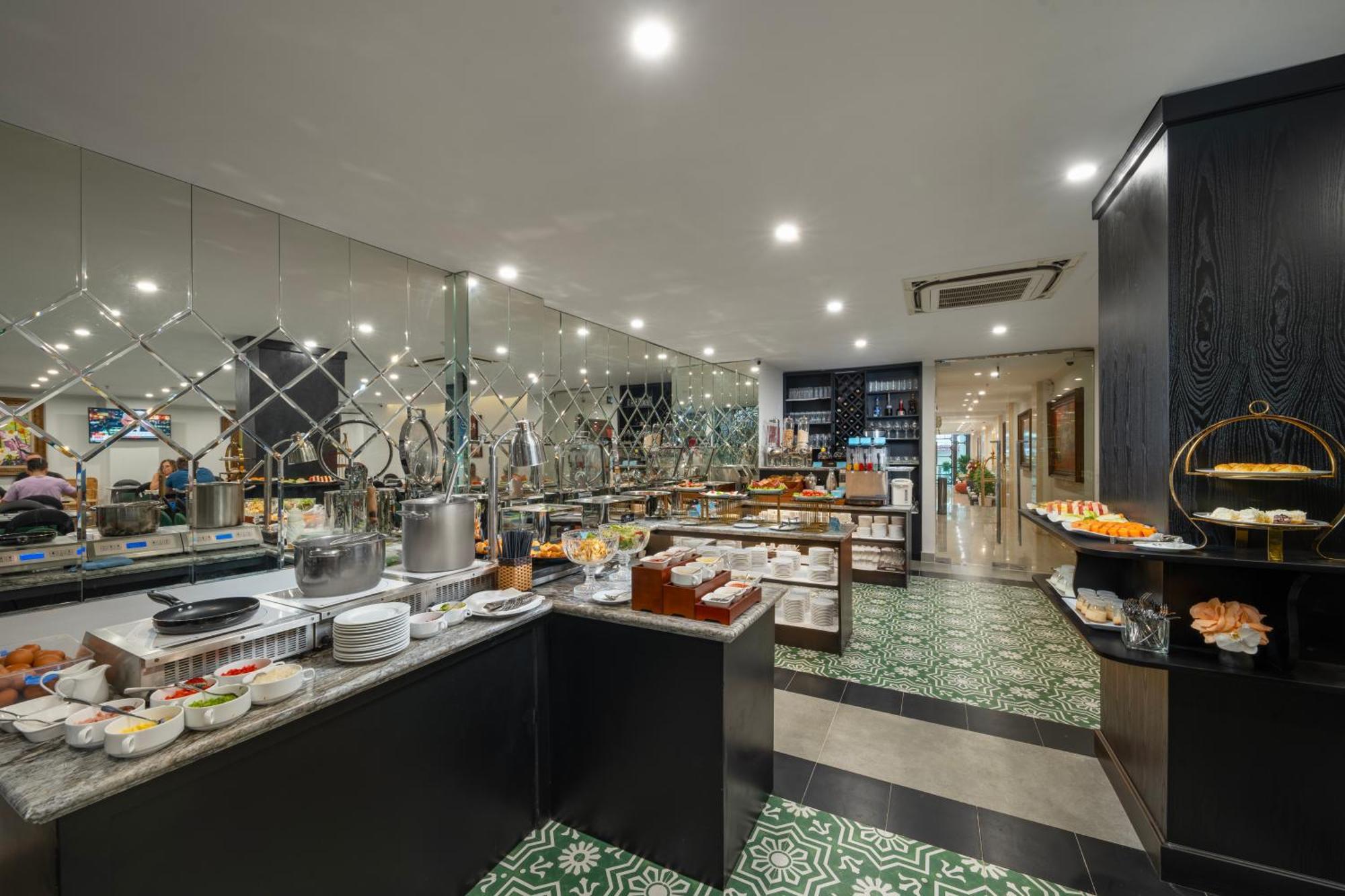 Sq Hang Gai Hotel & Spa Ханой Экстерьер фото